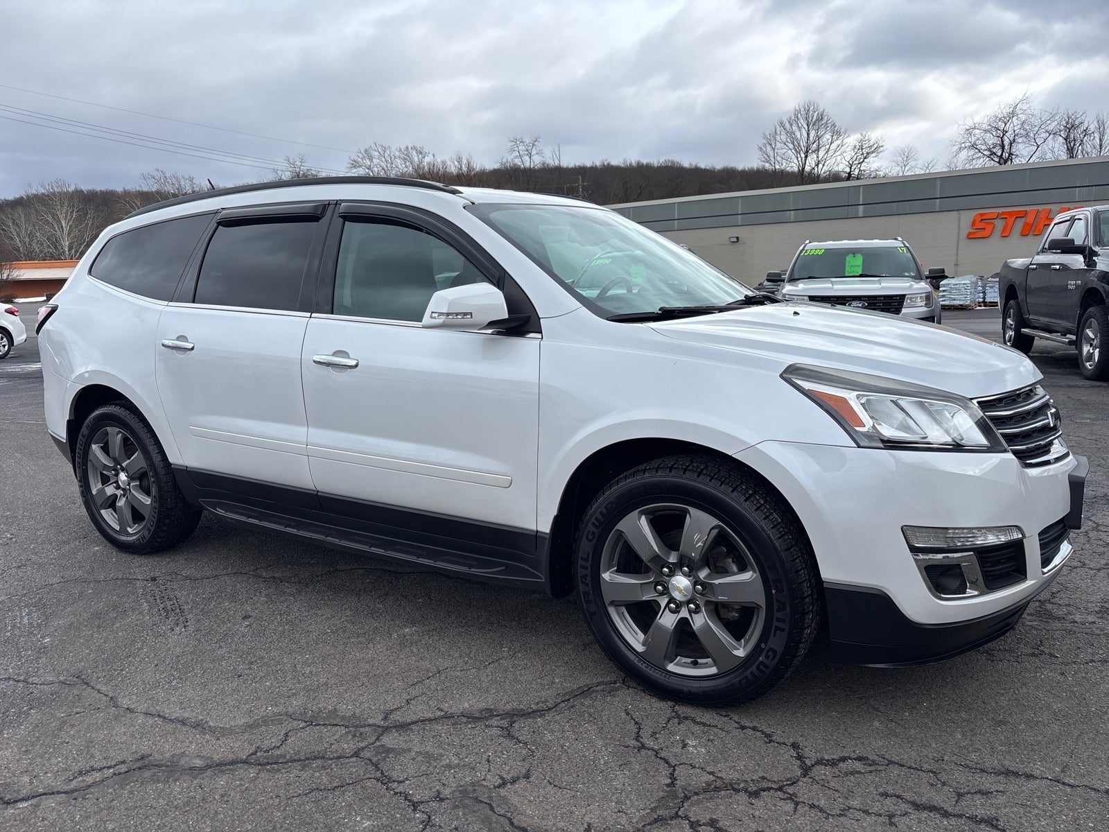 2017 Chevrolet Traverse LT in Summit White — front three-quarter view